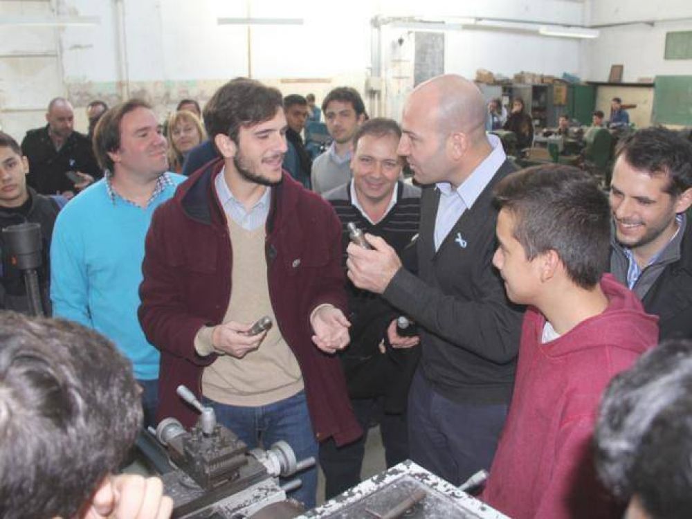 Molina recibi� a Robledo