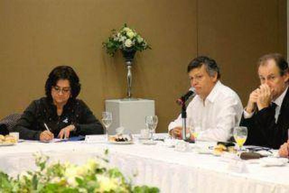 El Chaco adhiri� al acuerdo entre provincias y el gobierno nacional para la devoluci�n de la coparticipaci�n