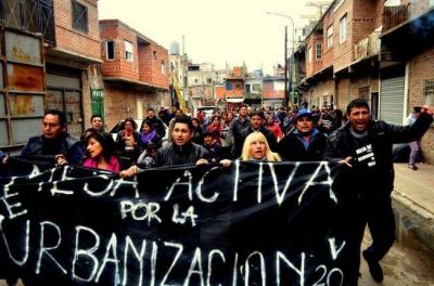 Negocian la urbanizaci�n de la Villa 20