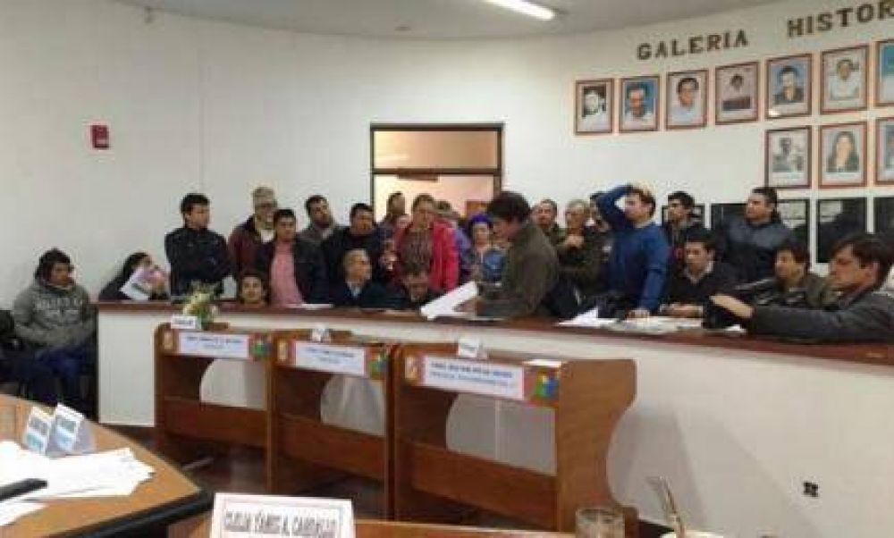 Pol�mica e indignaci�n en San Vicente por el cobro de jugosas tasas en el uso de antenas