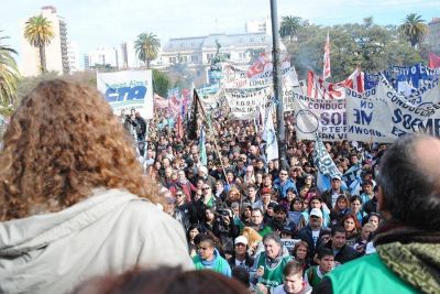 Se aprob� la ley de emergencia administrativa