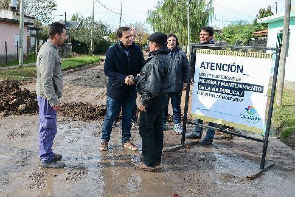 Sujarchuk supervis� obras en los barrios Lambar� y Do�a Justa