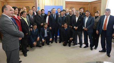 Macri se sum� a la reuni�n de Frigerio con Manzur e intendentes tucumanos 