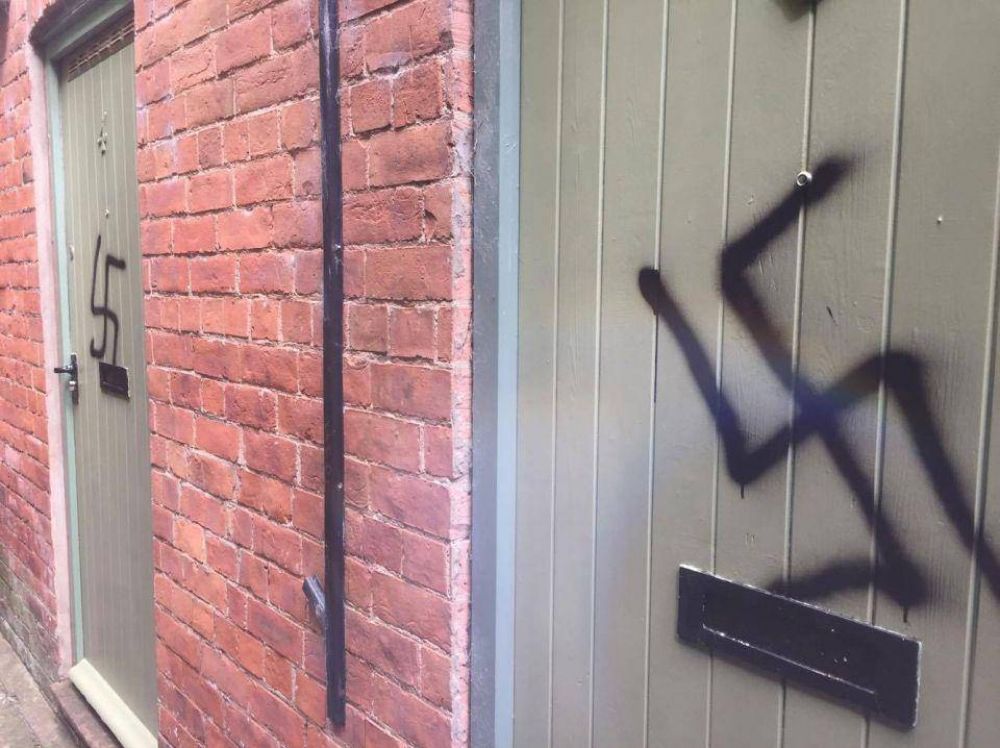 Hallaron grafitis antisemitas en Europa