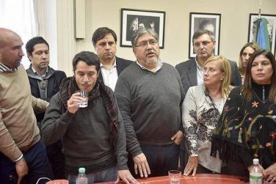 �Ojala esta casa de leyes no empiece a sesionar a escondidas�, se�alaron desde el FpV