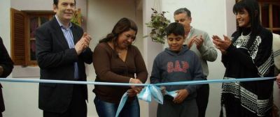 �Es algo que va a marcar mi vida y la de mis hijos� se�al� Norma Barraza al recibir una vivienda social