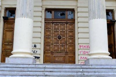 Emergencia administrativa: la gobernadora asegur� que �nadie se va a haber afectado�