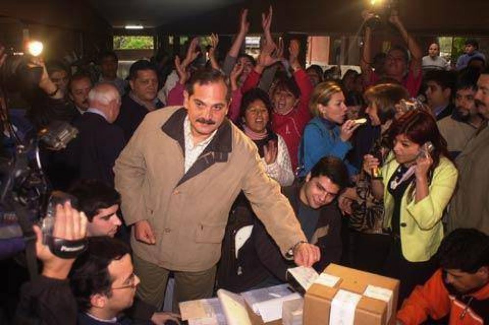 Al asumir en 2003 como gobernador Alperovich declar� que solo ten�a DOS PROPIEDADES y ni un auto propio