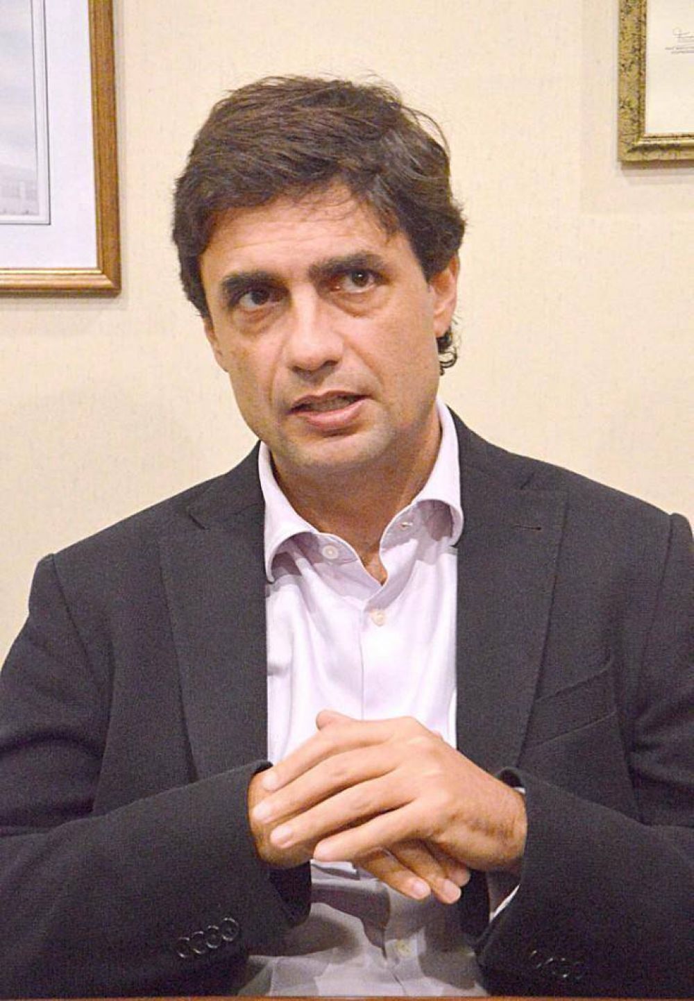 �No pod�amos pagar sueldos y ahora ya estamos licitando obras�