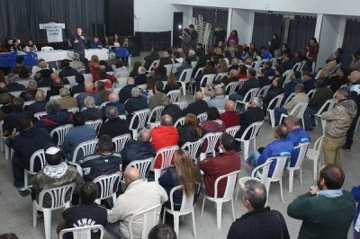 Gabriel Katopodis se reuni� con 80 clubes de barrio por la tarifa social