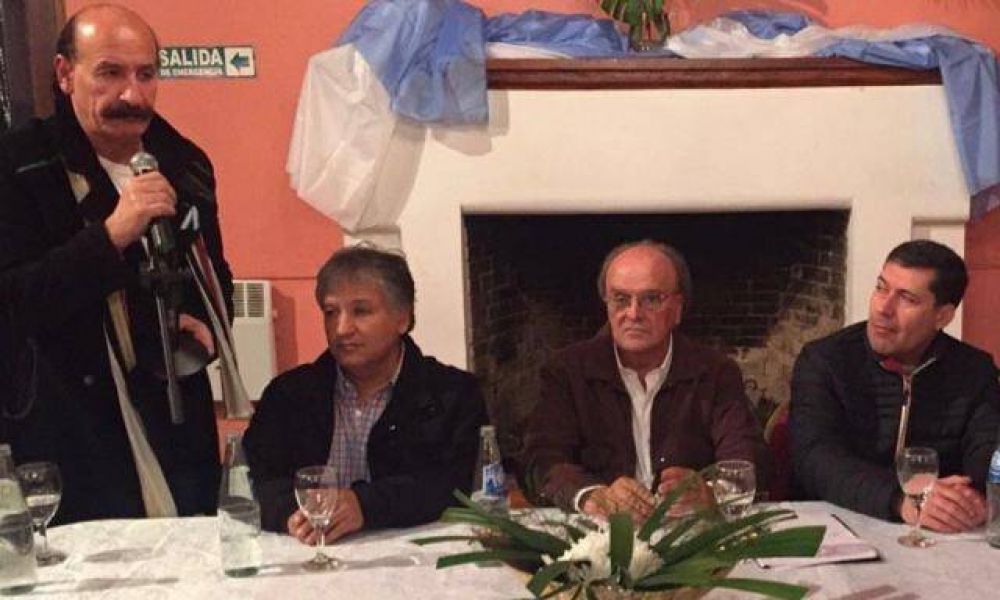 Dirigente massista pas por La Rioja y desliz crticas a Macri