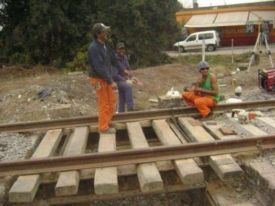 Contin�an las tareas en la zona del paso a nivel de San Mart�n