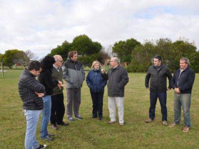 El municipio se comprometi� a construir un espacio verde saludable en el CEF 113 de Orense