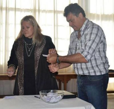 Sortearon viviendas en Tres Lomas y anuncian la construcci�n de 40 m�s del Plan �M�s Cerca�