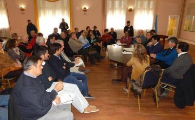 REUNI�N DEL COMIT� DE CUENCA DEL QUEQU�N