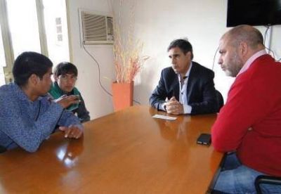 Entregaron ayuda econ�mica a emprendedores de Andalgal�