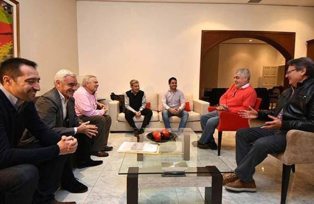 Cumbre en la Residencia Oficial: quieren la autarqu�a