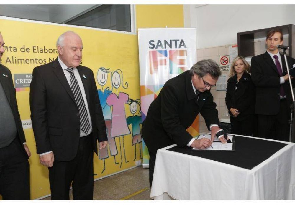 La Universidad proveer� de alimentos nutritivos a cooperadoras escolares