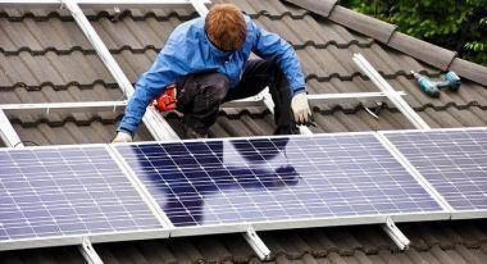 Buscan que unas 5.000 viviendas por ao tengan energa fotovoltaica