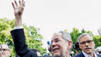 Por s�lo 31.000 votos un �verde� frena a la ultraderecha en Austria