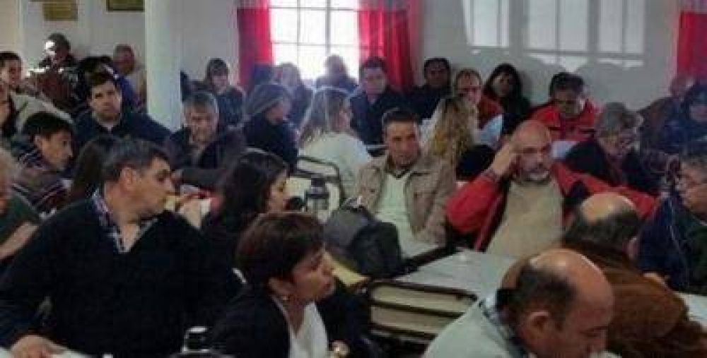 UCR: Compartir decisiones con el gobierno nacional y renovar el partido en la provincia para disputar espacios de poder