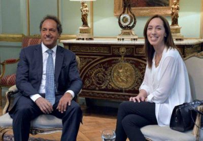 La diferencia entre Vidal y Scioli�? El ex gobernador no se paseaba con una rosa en la mano