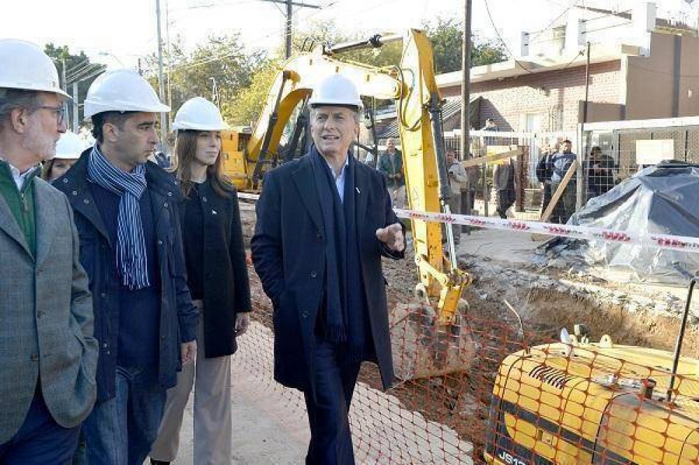 Macri recorri� obras h�dricas en Mor�n junto a Vidal y Tagliaferro