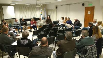 Tarifa el�ctrica: Reuni�n de referentes pol�ticos, directivos de clubes y consejeros de la CES