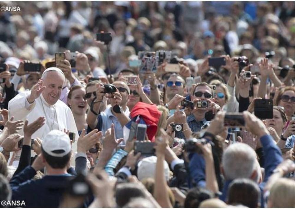 Catequesis del Papa: La oracin, transforma el deseo y lo modela segn la voluntad de Dios