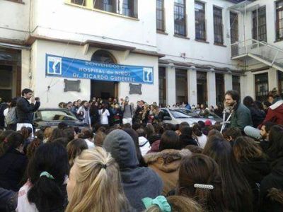 Residentes y concurrentes marchan a la Jefatura este jueves