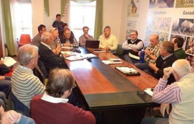 Afinan detalles de la obra de la cuenca Guaycur�-In�