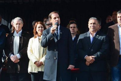 Escobar celebr� la Revoluci�n de Mayo con una fiesta popular