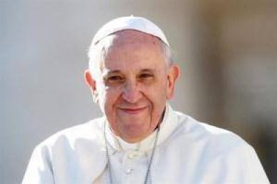 Desde diversas corrientes políticas impulsan la llegada del Papa al país en 2017