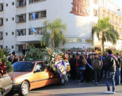 Dirigentes pol�ticos y sindicales despidieron al l�der camionero