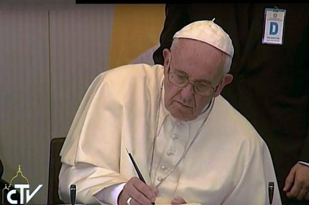 El Papa pide no eliminar el sufrimiento suprimiendo a quien sufre