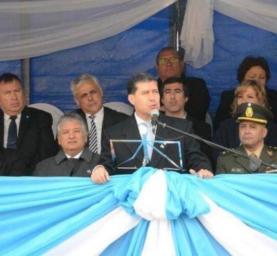 Casas le pidi� a Naci�n un federalismo �real� y no �declamativo�
