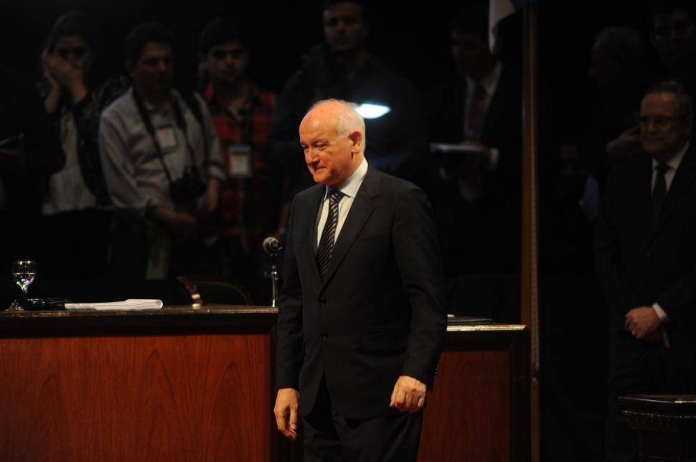 Sanchez acusa a Morelli y a su hijo de corrupci�n por una millonaria obra