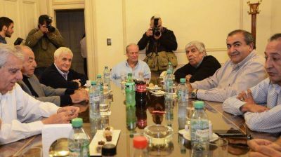 Cepo laboral: Moyano descart� un paro, pero adelant� 