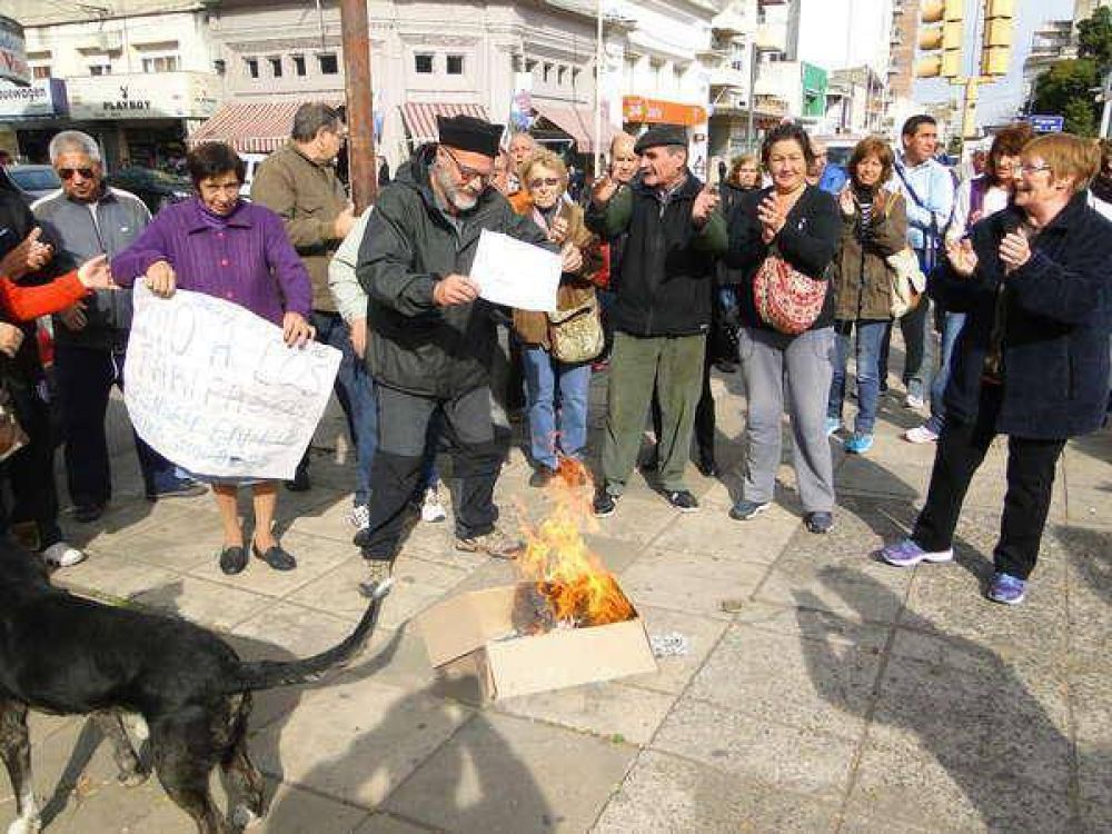 PROTESTA POR EL TARIFAZO