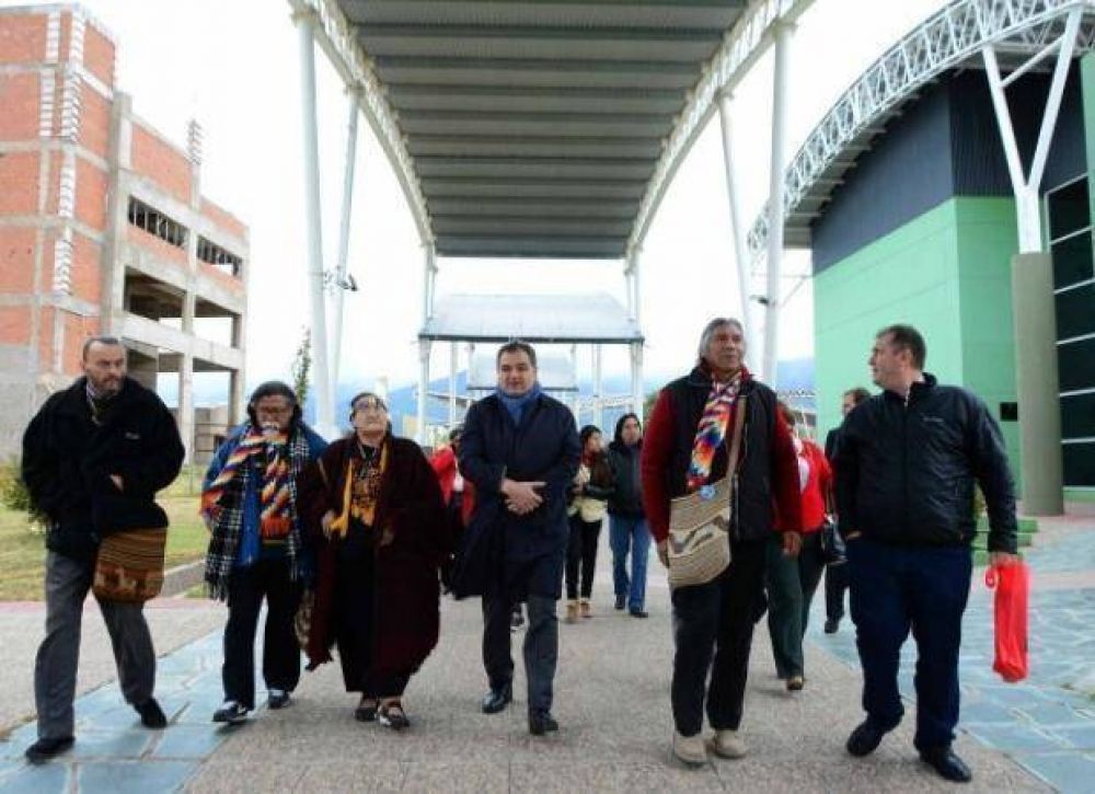 Flix Daz y representantes de distintos pueblos originarios del pas visitaron la ULP