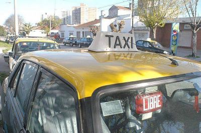 El Concejo decidi� que la bajada de bandera en taxis pase a $21,60
