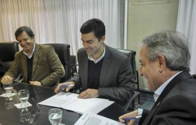 Juan Manuel Urtubey firm� un acuerdo clave con el ministro Ibarra