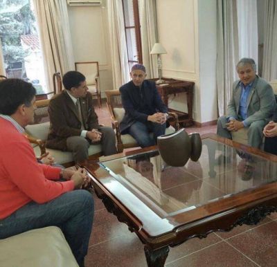 Ministro macrista llam� al debate �plural� sobre la miner�a