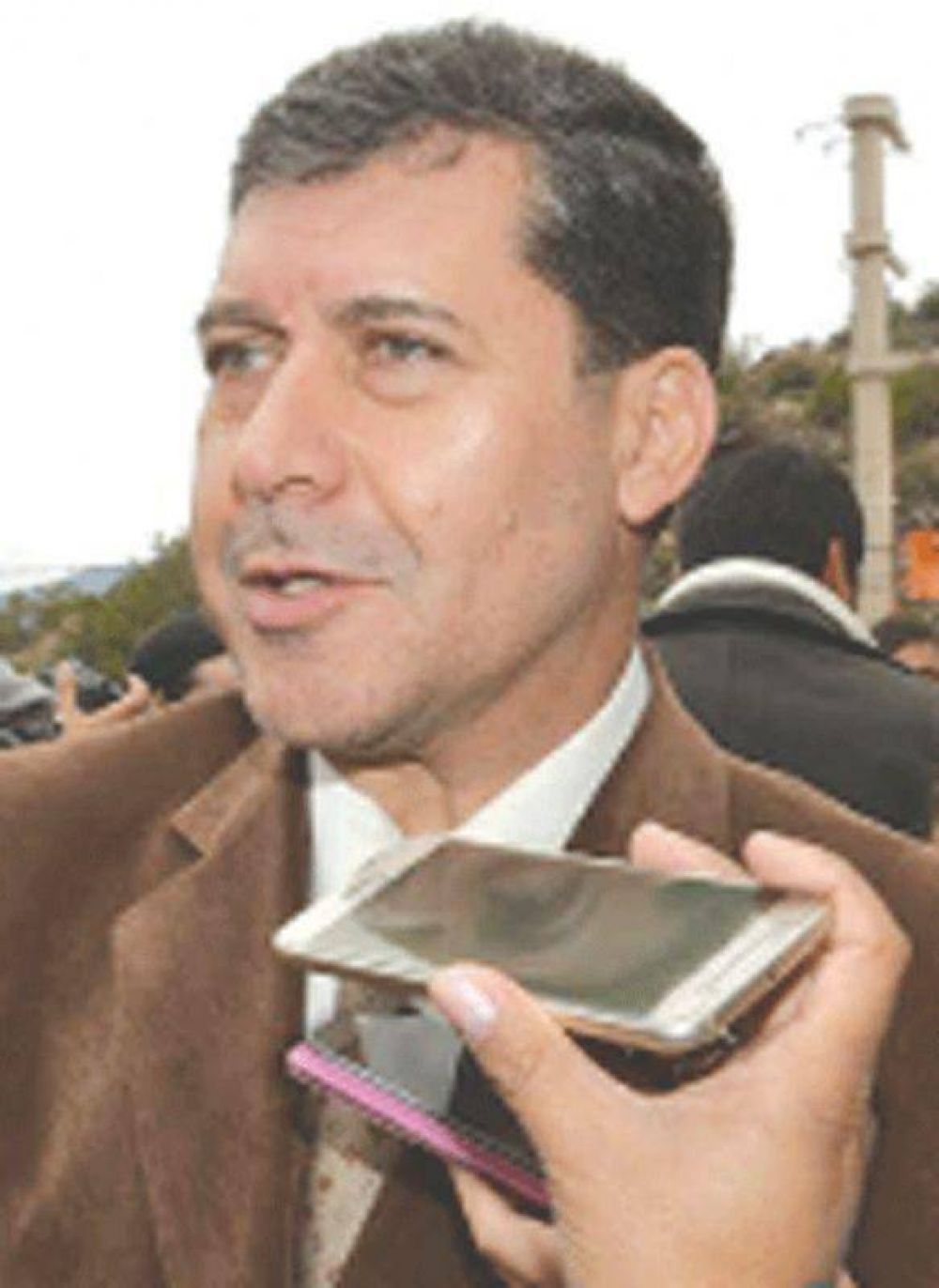 �No podemos vivir permanentemente de los recursos nacionales�