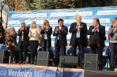 Ver�nica Magario: 