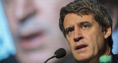 Prat Gay dijo que funcionarios podr�n acceder al blanqueo