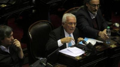 Recalde advirti� que �hay que ver todos los detalles de la ley� sobre pago a jubilados