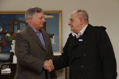 Arroyo se reuni� con Aranguren y se mostr� 