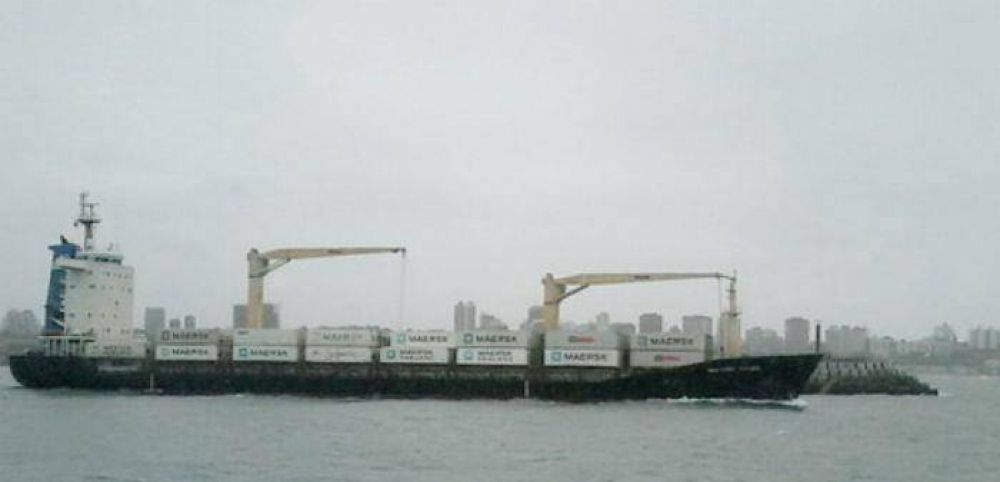 Primera importacin por el puerto marplatense a travs de portacontenedores 