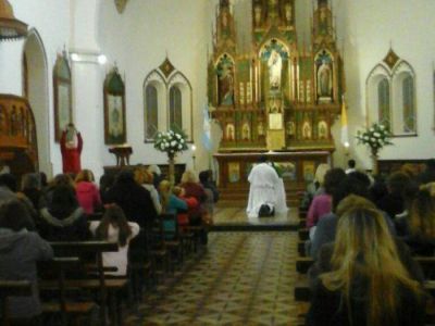 Celebraron Corpus Christi y procesi�n en la Iglesia del Carmen